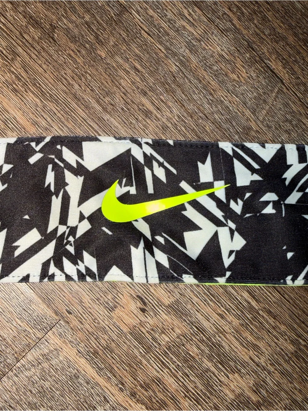 Nike Black & Neon Yellow Geometric Swoosh Headband
